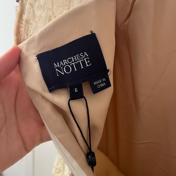 NWT Marchesa Notte Glitters Tulle Ivory Wedding Gown - Picture 9 of 13